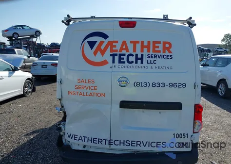 2015 Nissan Nv200 S z USA, uszkodzony, nr VIN 3N6CM0KN5FK703781